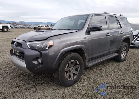 2014 Toyota 4Runner Trail z USA, uszkodzony, nr VIN JTEBU5JR1E5193045